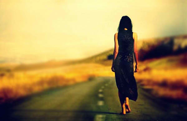 alone girl walking away without quotes wallpapers